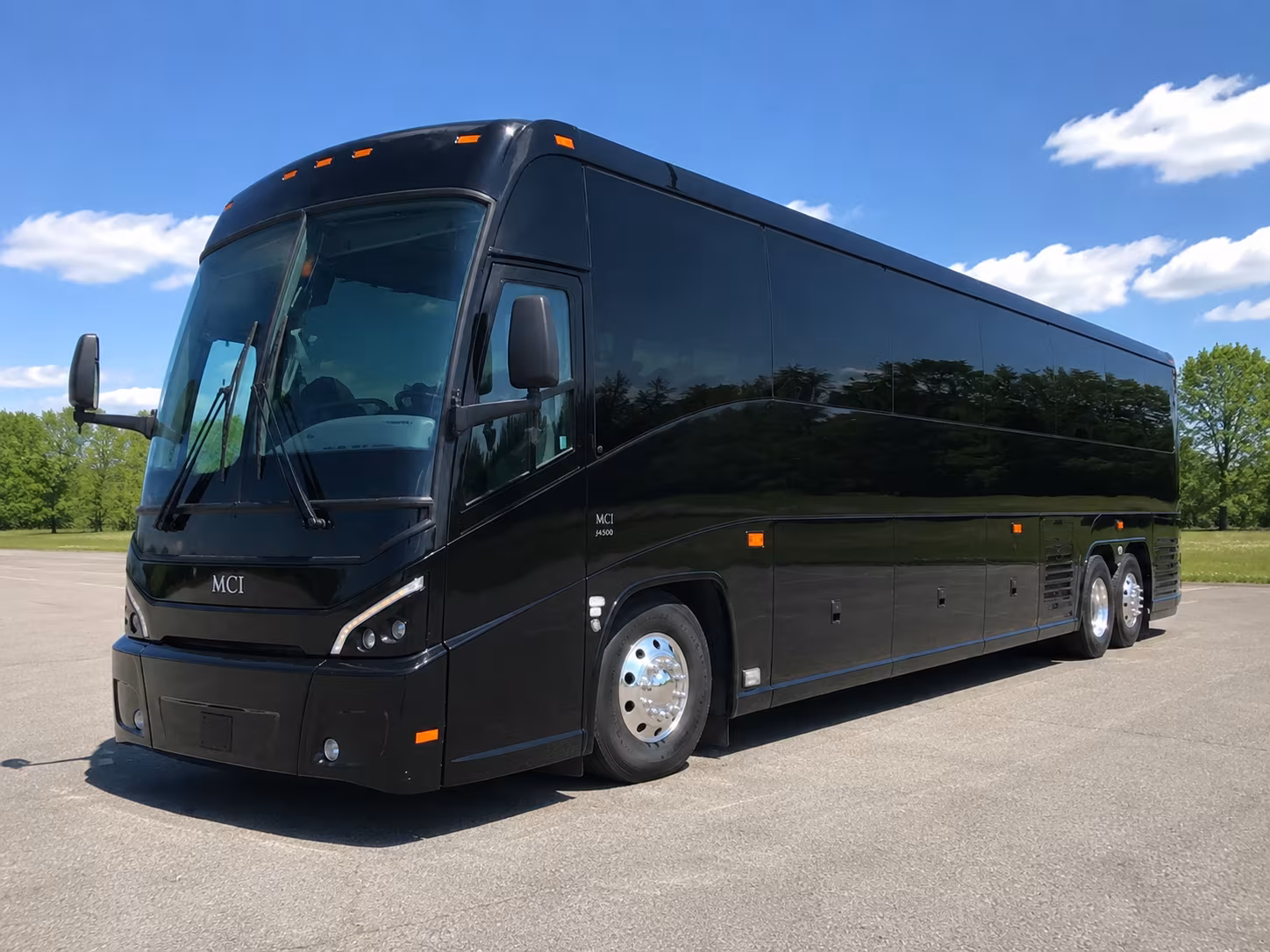 choosing the right bus for the houston livestock show and rodeo from sugar land
