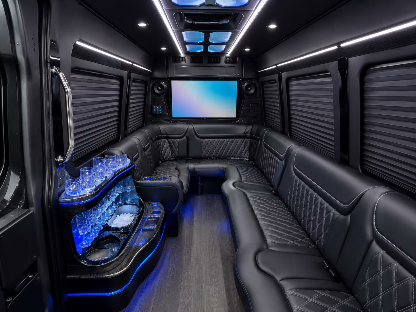 sugarlandcoachbuscompany com is ready to help with recurring employee shuttle routes in sugar land